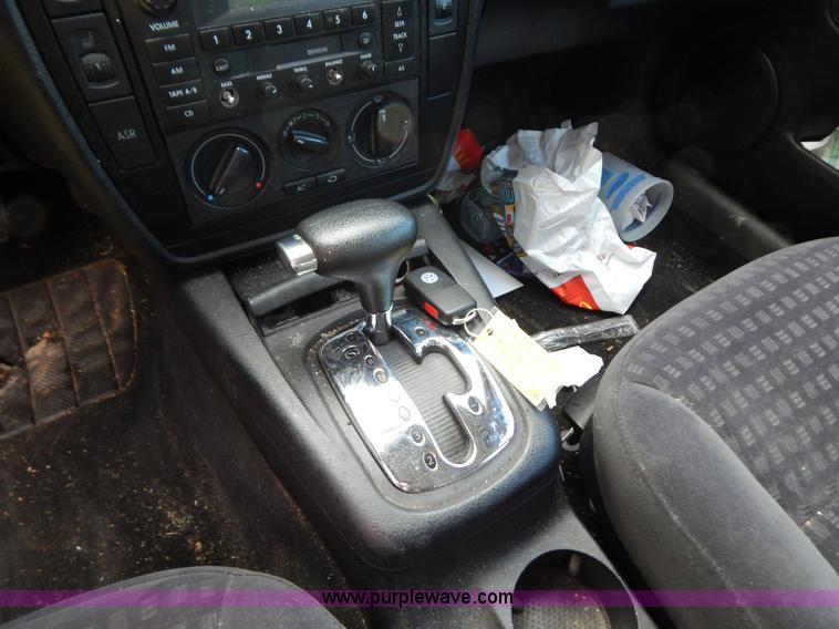 image for item B5990 2002 Volkswagen Passat GLS