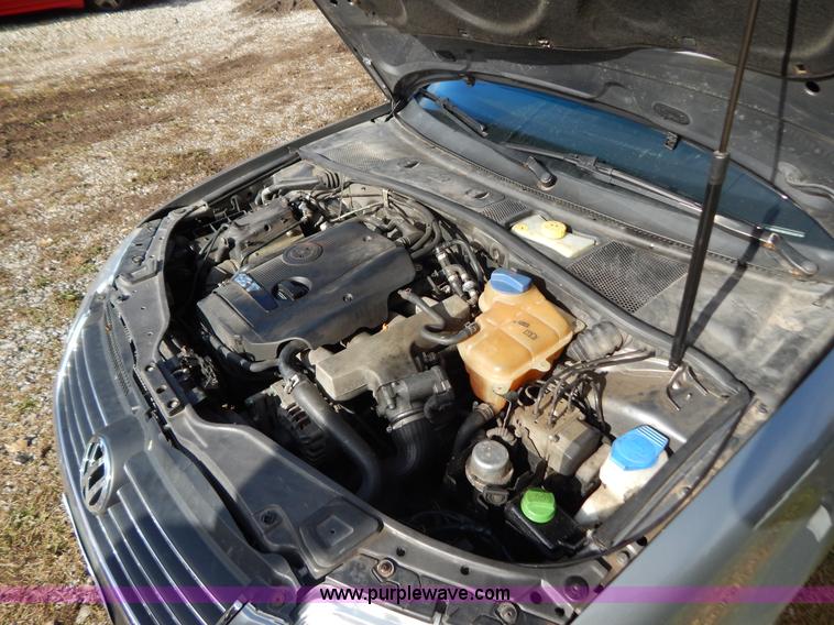 image for item B5990 2002 Volkswagen Passat GLS