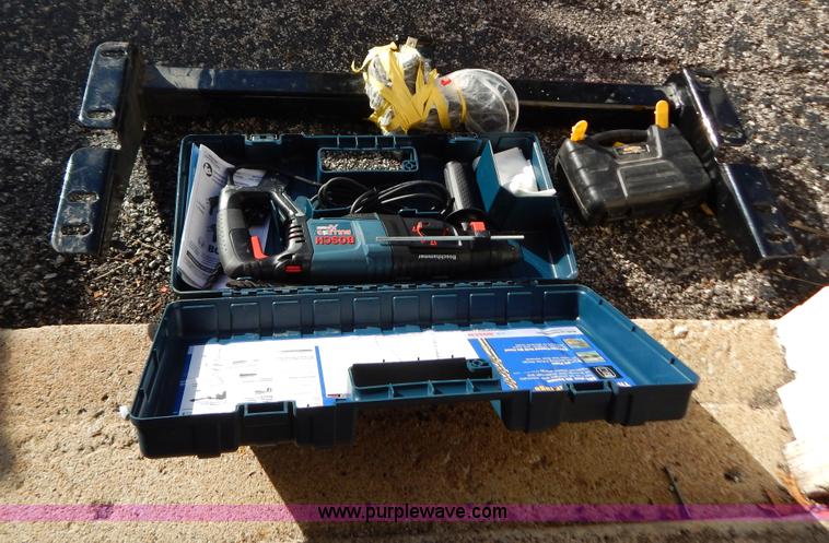 image for item B5991 Bosch Bull Dog Extreme hammer drill