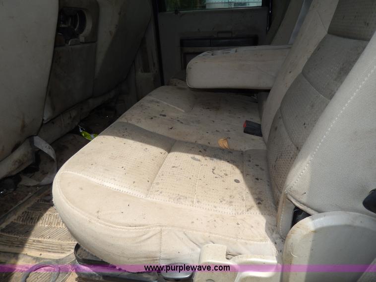 image for item D4780 2008 Ford F250 XLT Super Duty Crew Cab pickup truck