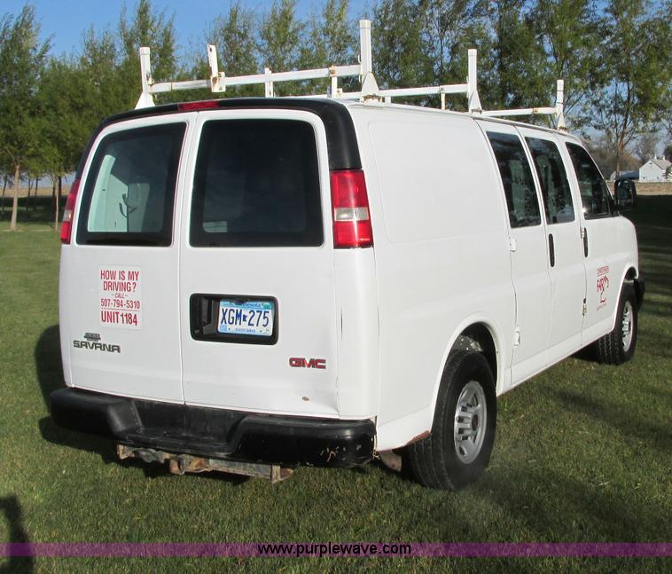 image for item E5216 2008 GMC Savana G2500 van