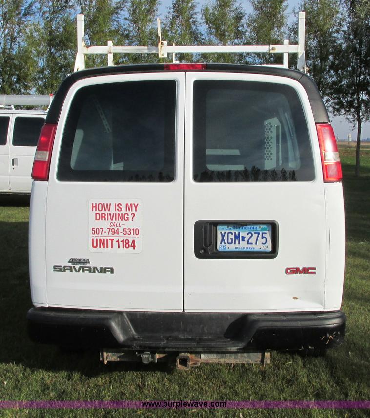 image for item E5216 2008 GMC Savana G2500 van
