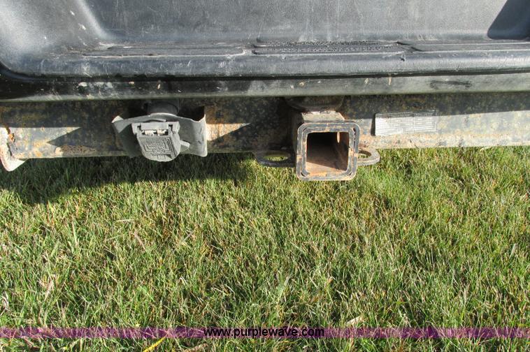 image for item E5216 2008 GMC Savana G2500 van