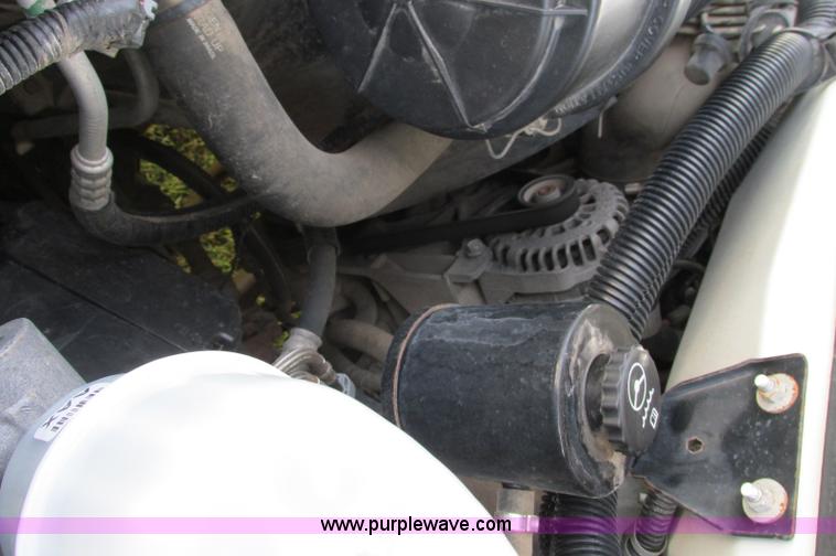 image for item E5216 2008 GMC Savana G2500 van