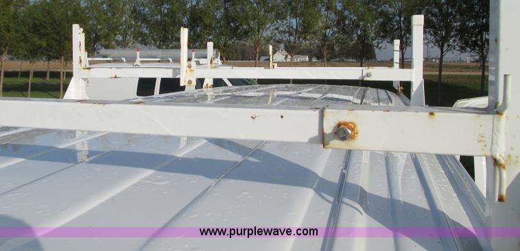 image for item E5216 2008 GMC Savana G2500 van