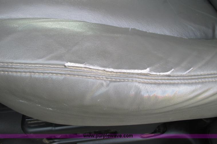 image for item E5216 2008 GMC Savana G2500 van