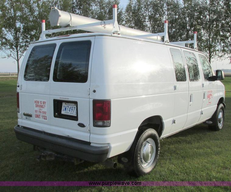 image for item E5217 2006 Ford E350 Super Duty van