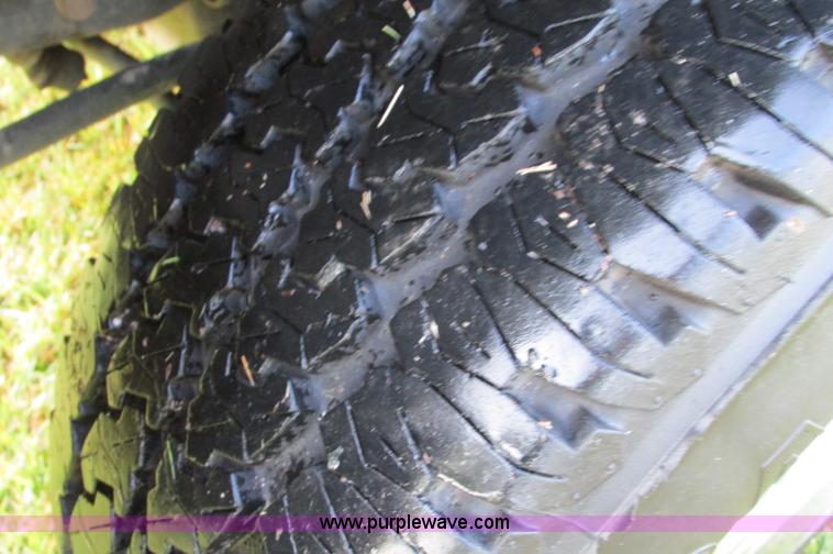 image for item E5217 2006 Ford E350 Super Duty van