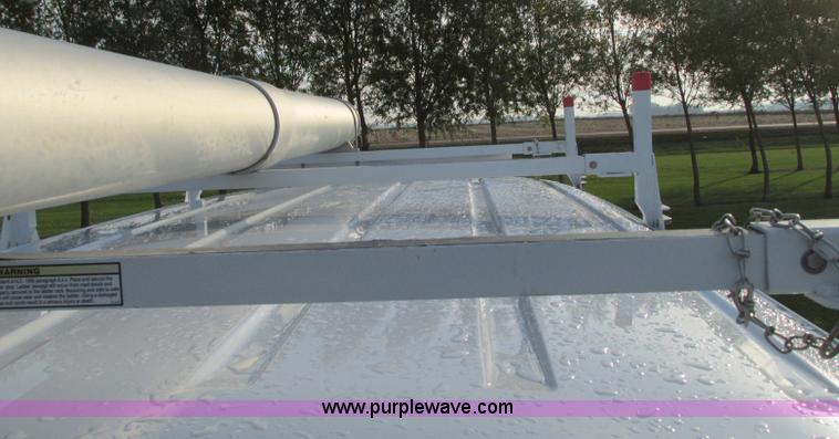 image for item E5217 2006 Ford E350 Super Duty van