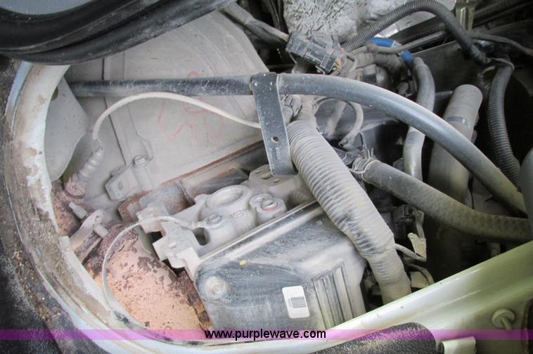 image for item E5217 2006 Ford E350 Super Duty van