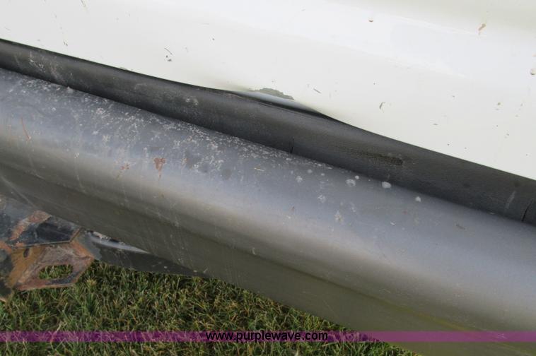 image for item E5217 2006 Ford E350 Super Duty van