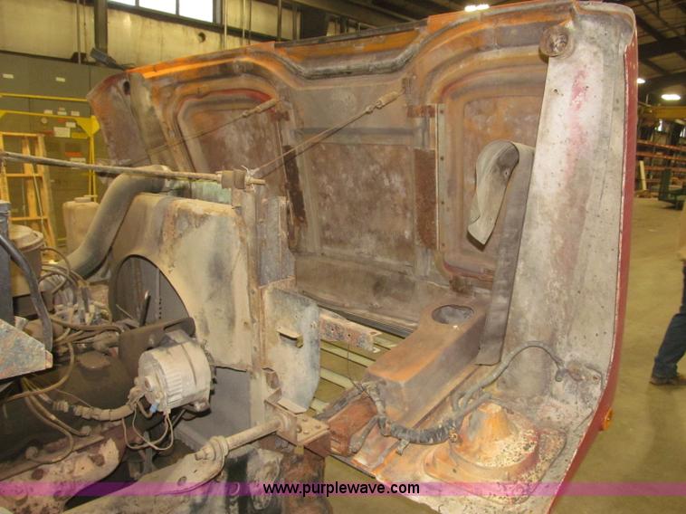 image for item F7192 1979 International 1624 S Series flatbed truck