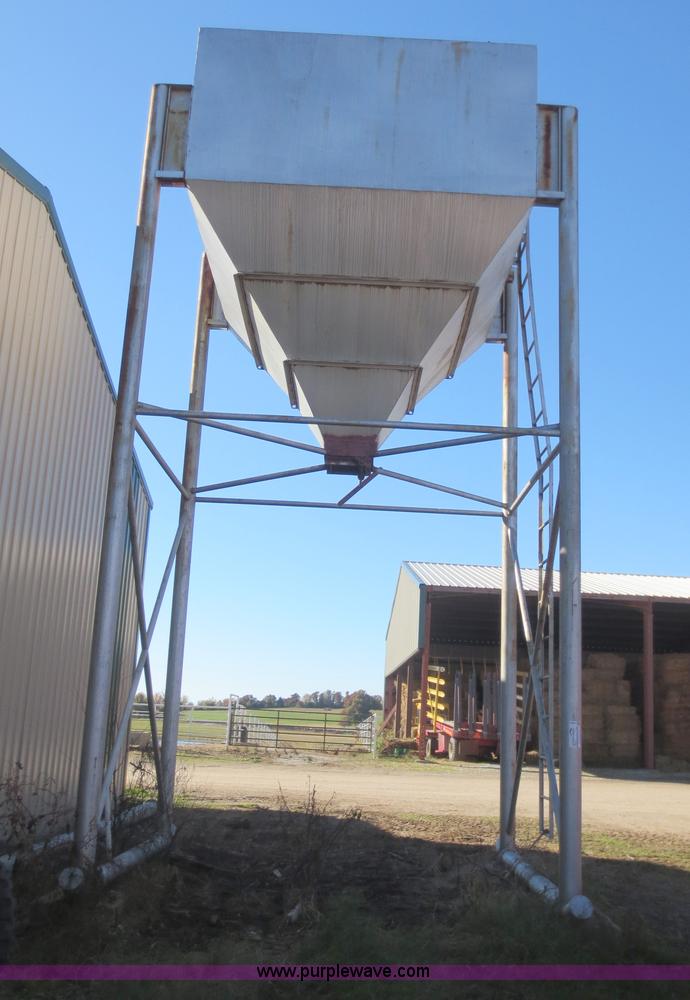 image for item F8038 Approximately 600 bushel overhead bin