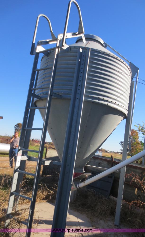 image for item F8041 (2) Chore-time vertical storage bins