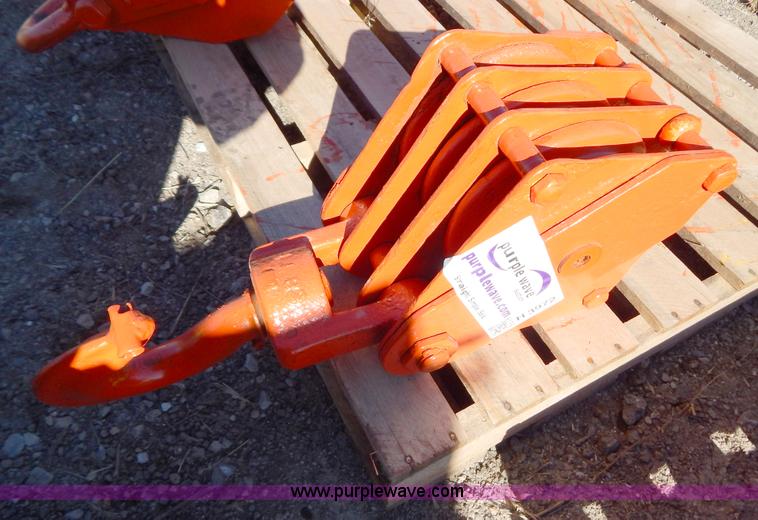 image for item H3972 Three sheave lift block