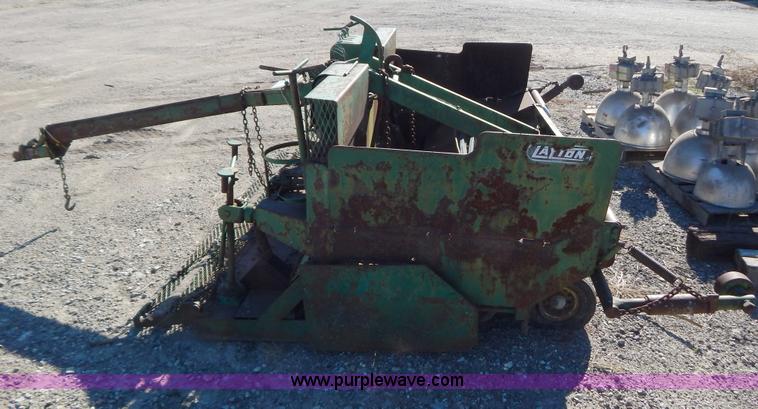 image for item H3975 Layton TB800 paver