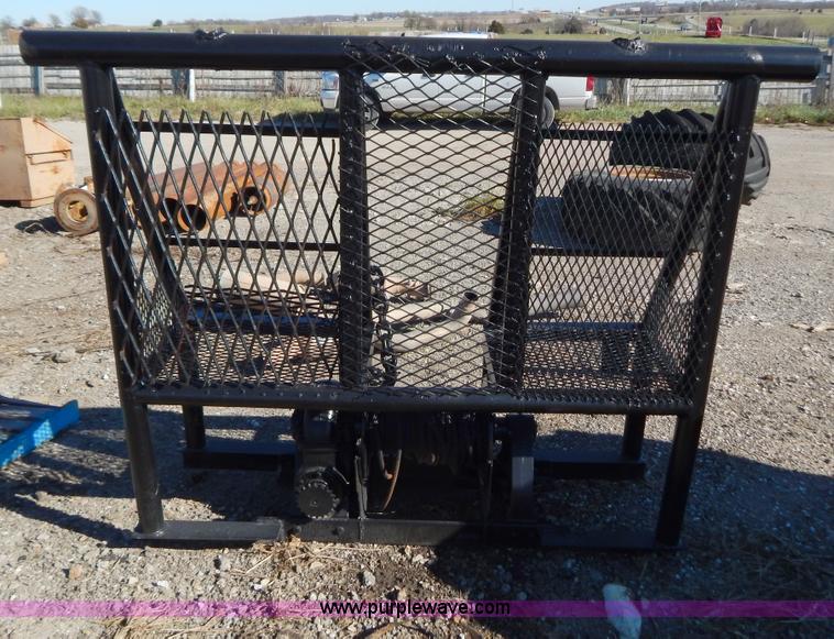 image for item H3977 Tulsa winch