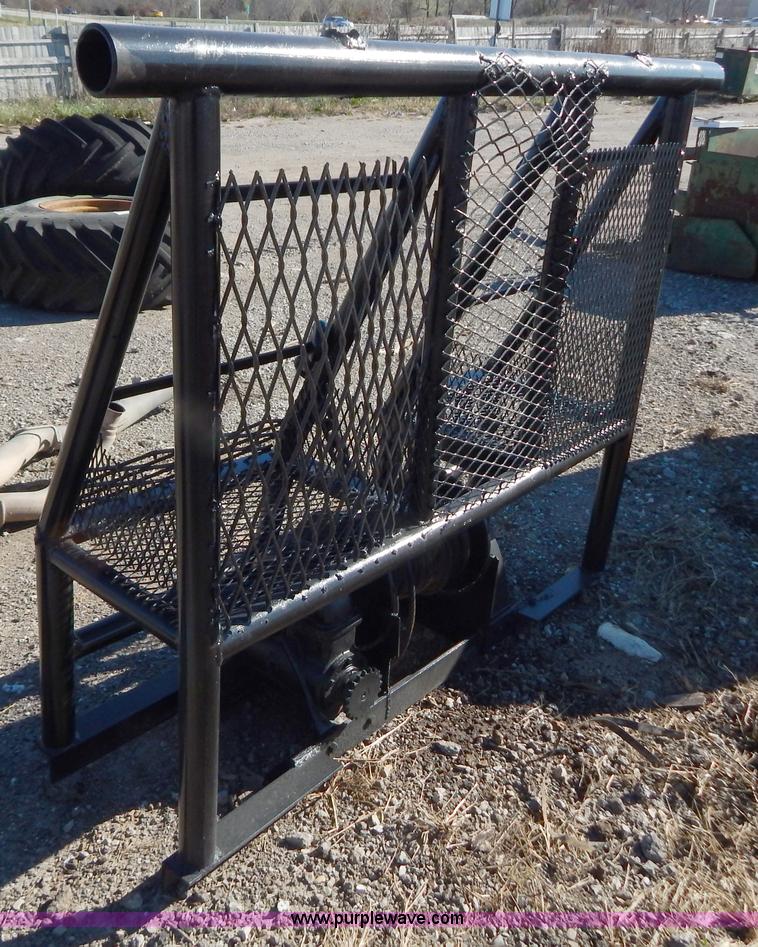 image for item H3977 Tulsa winch