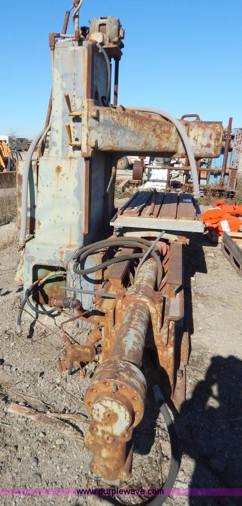 image for item H3981 Rockford vertical mill