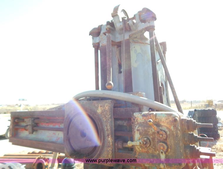 image for item H3981 Rockford vertical mill