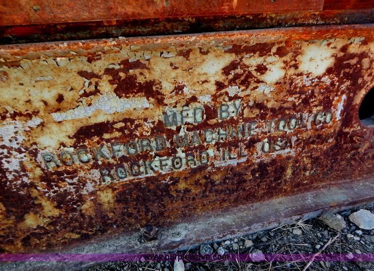 image for item H3981 Rockford vertical mill