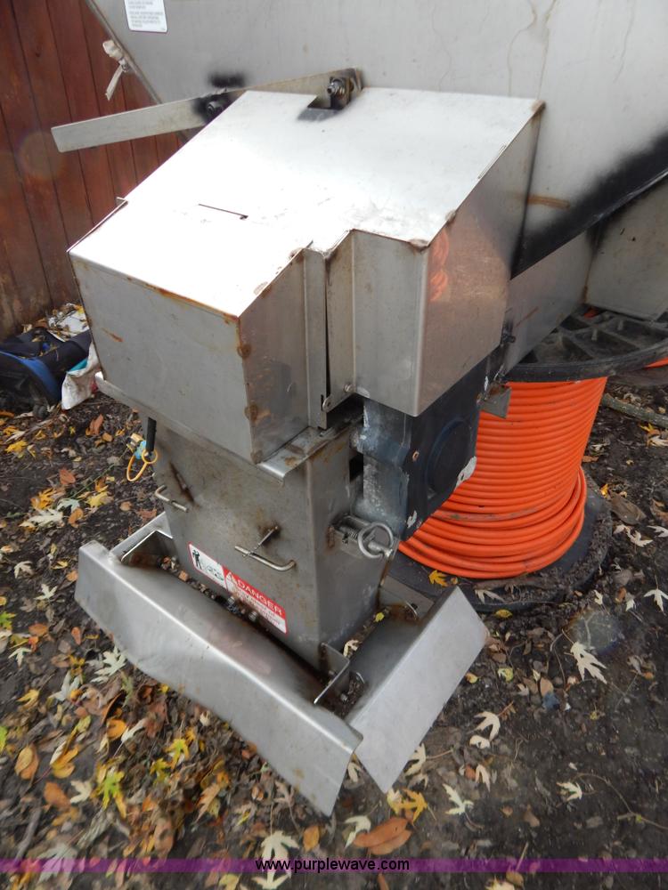 image for item H3993 Salt Dogg stainless steel salt spreader