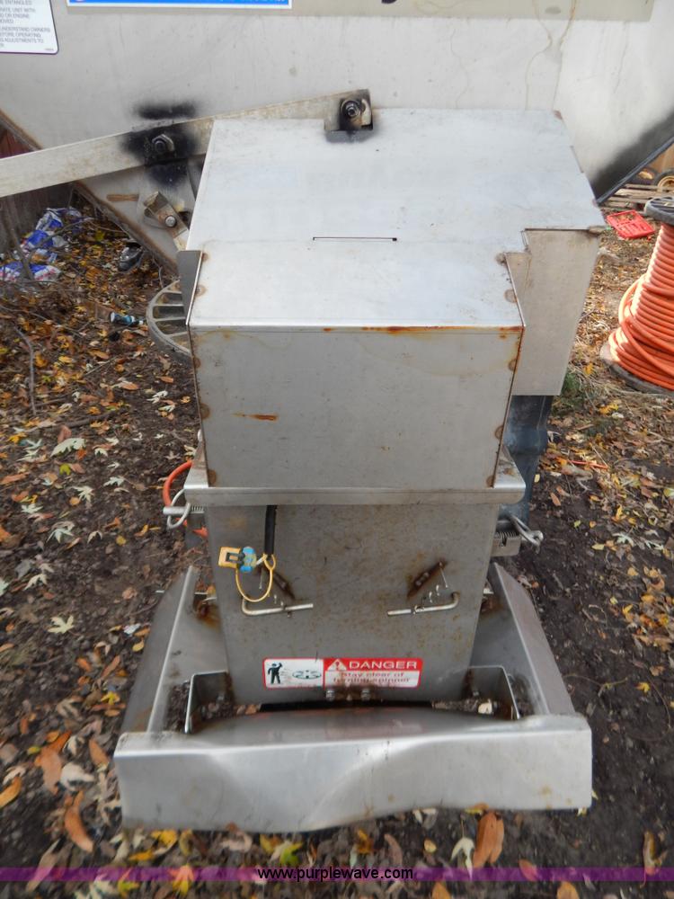 image for item H3993 Salt Dogg stainless steel salt spreader