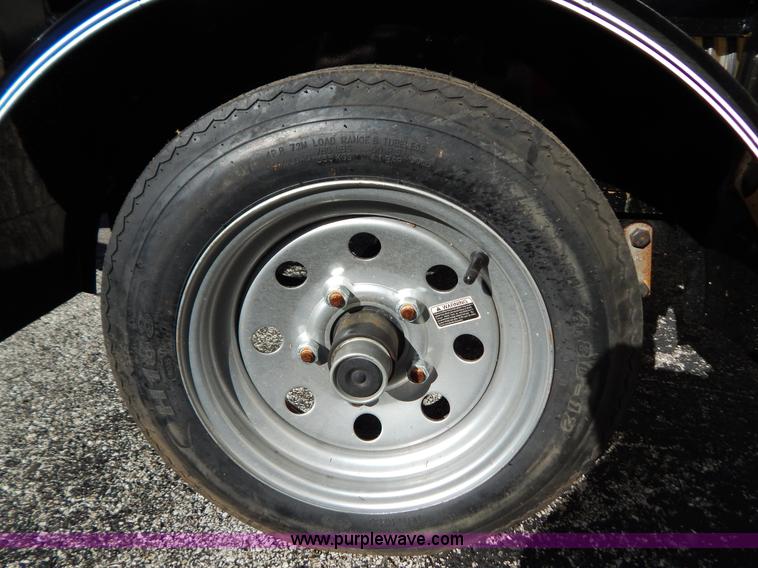 image for item H3999 2011 Billy Goat D21401SE lawn and leaf debris loader