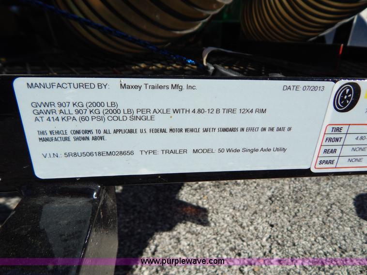 image for item H3999 2011 Billy Goat D21401SE lawn and leaf debris loader