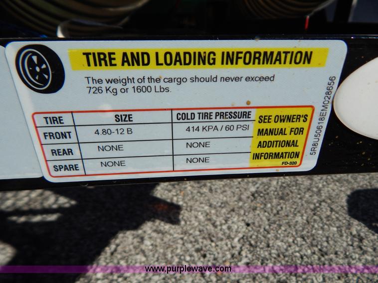 image for item H3999 2011 Billy Goat D21401SE lawn and leaf debris loader