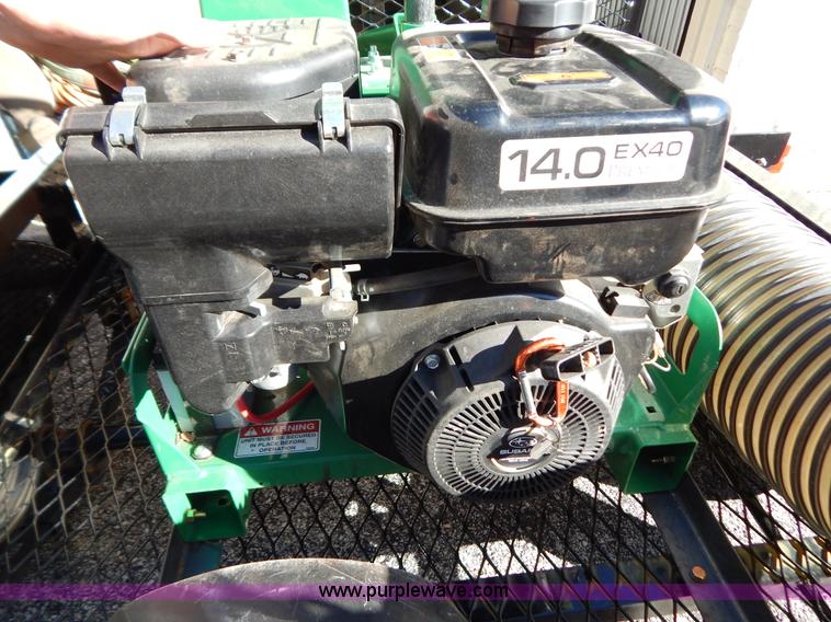 image for item H3999 2011 Billy Goat D21401SE lawn and leaf debris loader