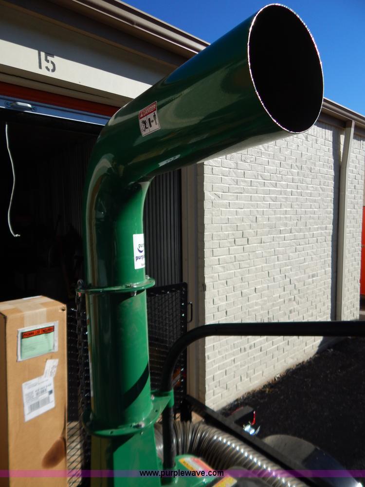 image for item H3999 2011 Billy Goat D21401SE lawn and leaf debris loader