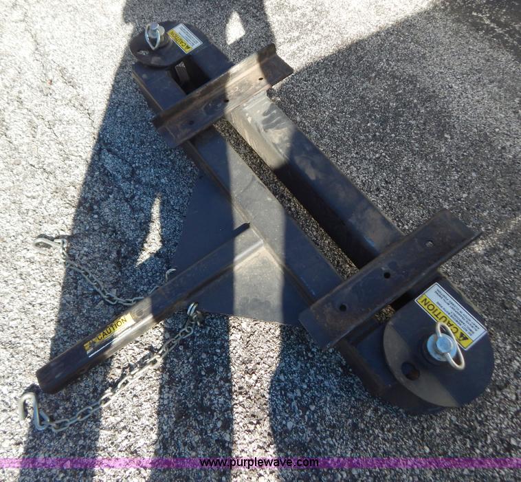 image for item H3999 2011 Billy Goat D21401SE lawn and leaf debris loader