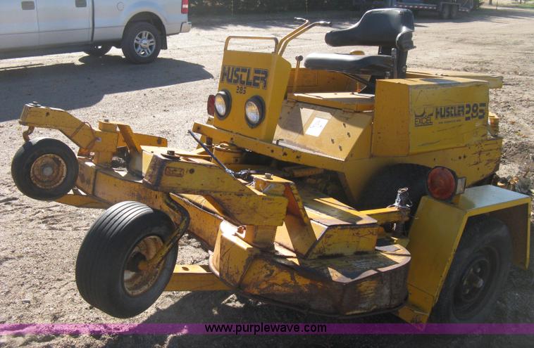image for item H4382 Hustler 285 ZTR lawn mower