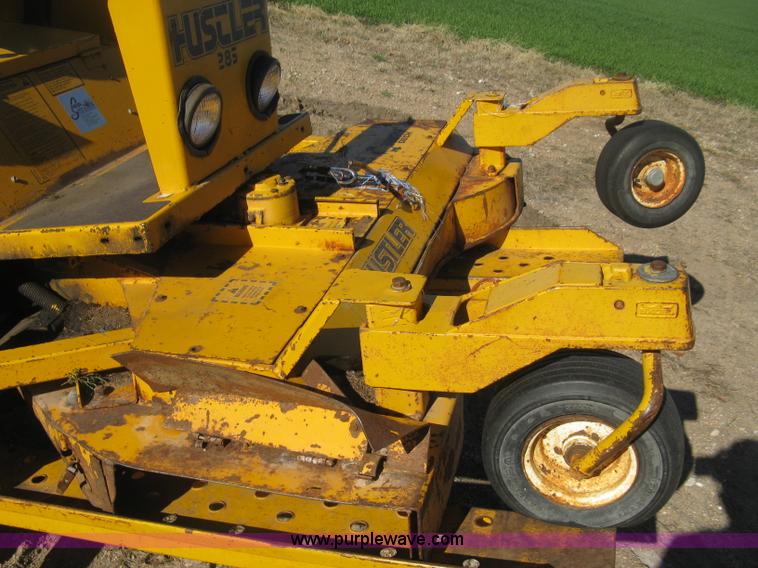 image for item H4382 Hustler 285 ZTR lawn mower