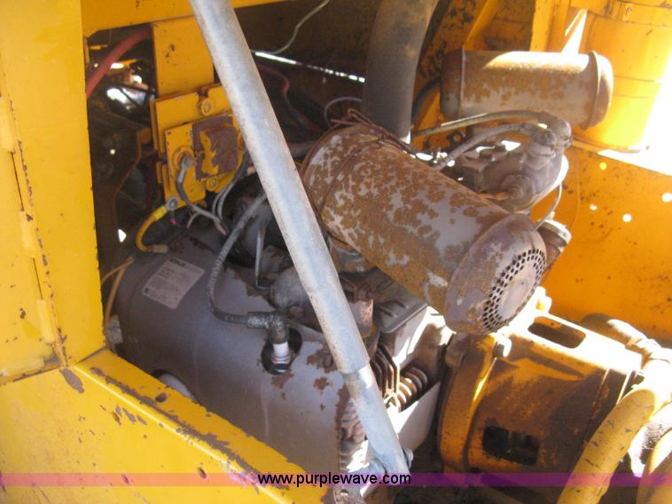 image for item H4382 Hustler 285 ZTR lawn mower