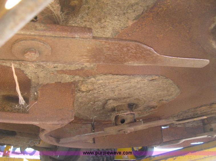 image for item H4382 Hustler 285 ZTR lawn mower