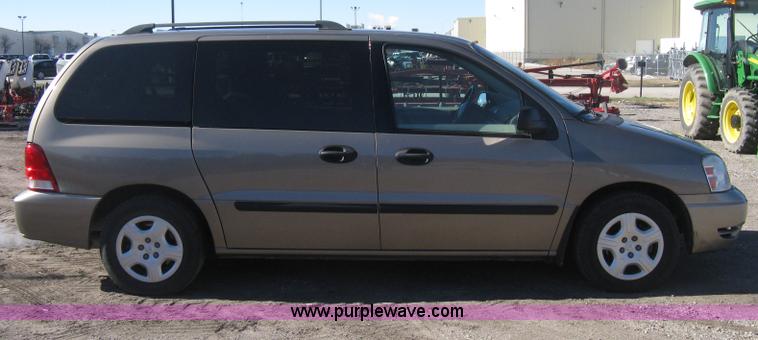 image for item H4388 2006 Ford Freestar SE van