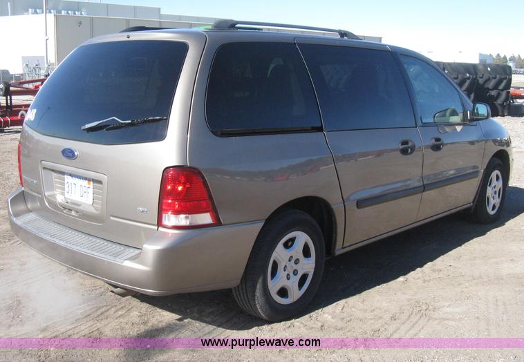 image for item H4388 2006 Ford Freestar SE van