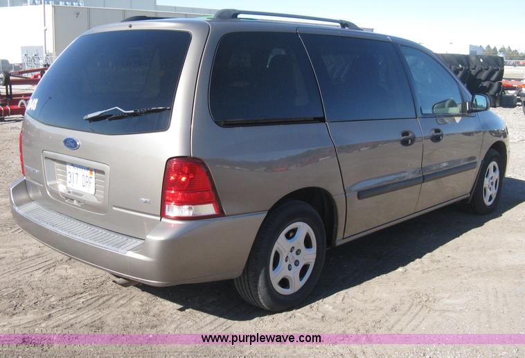 image for item H4388 2006 Ford Freestar SE van
