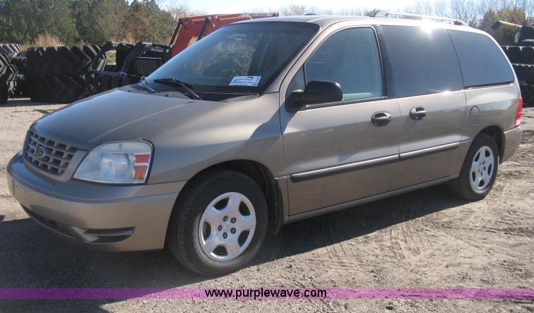 image for item H4388 2006 Ford Freestar SE van