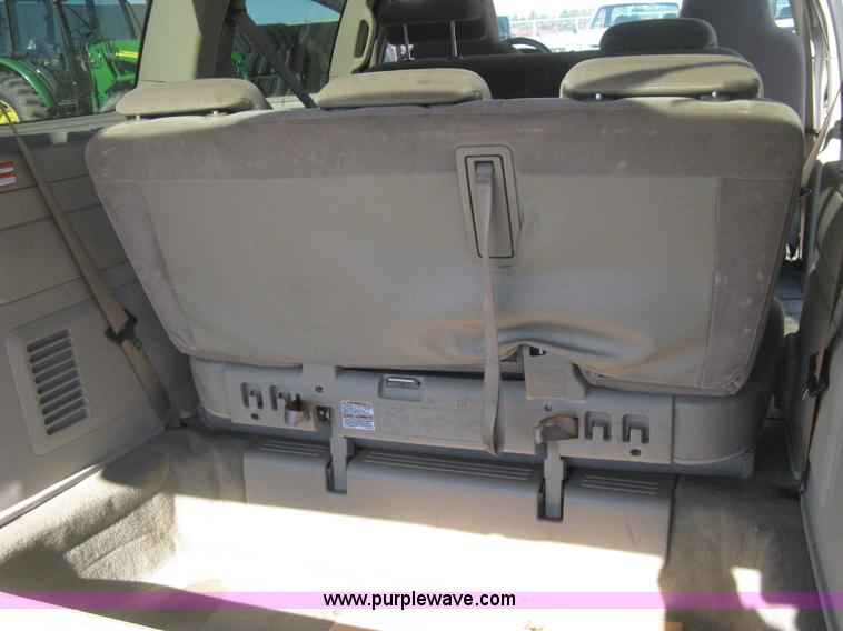 image for item H4388 2006 Ford Freestar SE van