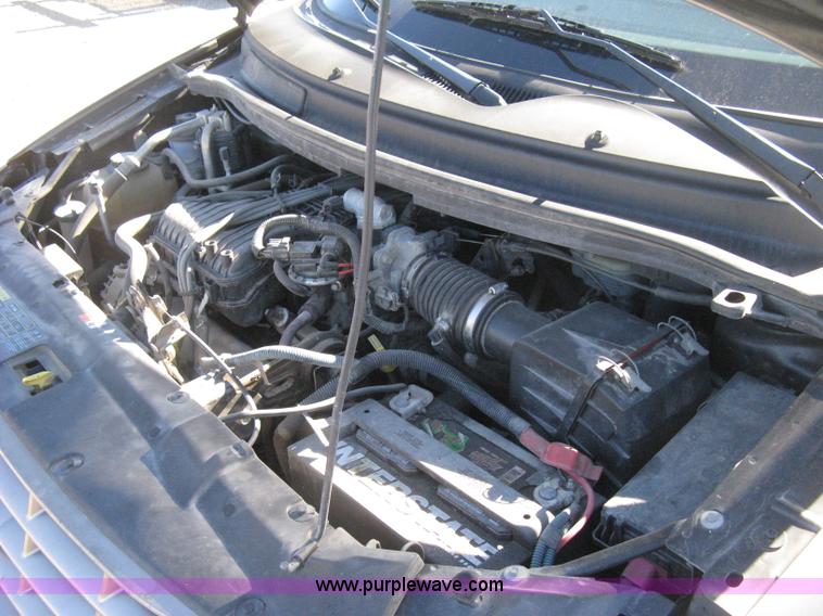 image for item H4388 2006 Ford Freestar SE van