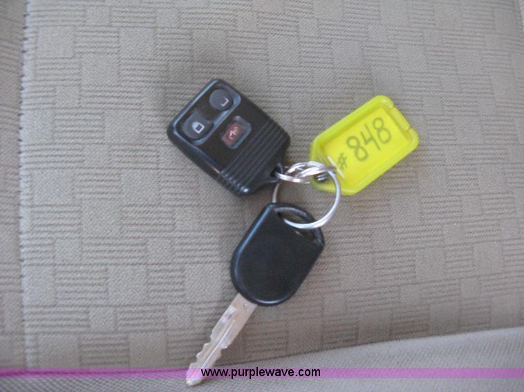 image for item H4388 2006 Ford Freestar SE van