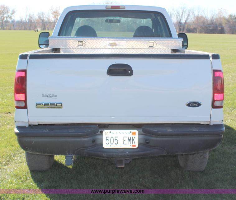image for item H7888 1999 Ford F250 Super Duty XLT SuperCab pickup truck