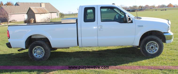 image for item H7888 1999 Ford F250 Super Duty XLT SuperCab pickup truck