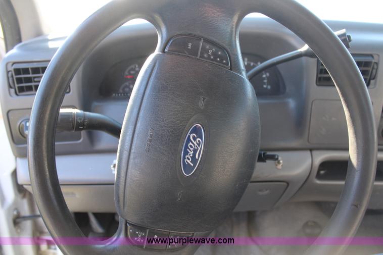 image for item H7888 1999 Ford F250 Super Duty XLT SuperCab pickup truck