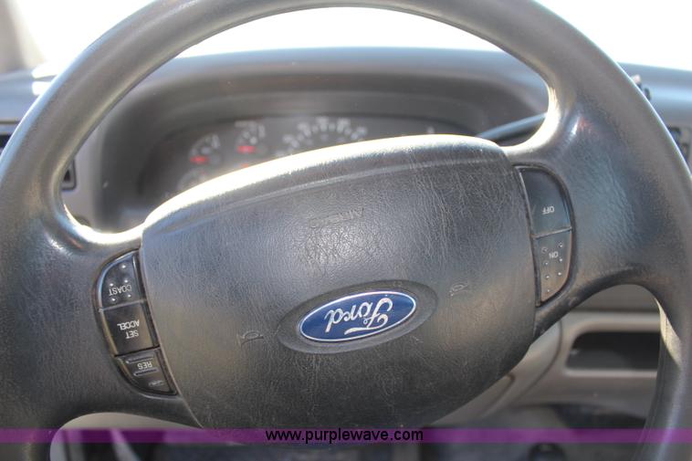 image for item H7888 1999 Ford F250 Super Duty XLT SuperCab pickup truck