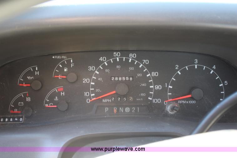 image for item H7888 1999 Ford F250 Super Duty XLT SuperCab pickup truck