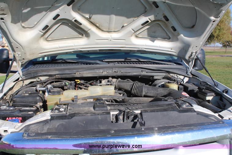 image for item H7888 1999 Ford F250 Super Duty XLT SuperCab pickup truck